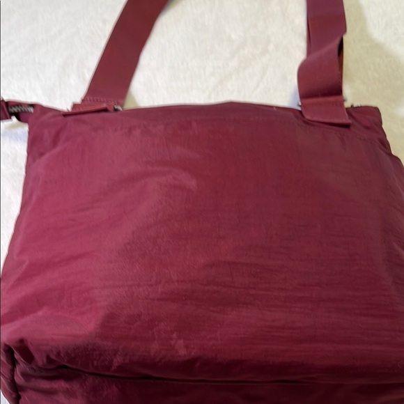 Baggallini Burgundy Large Crossbody Bag - Picture 6 of 10